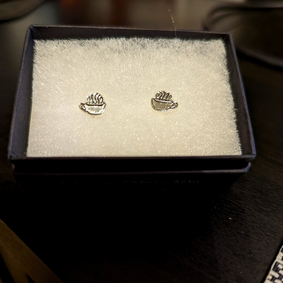 Alex and Ani - Friends stud earrings - Picture 3 of 4